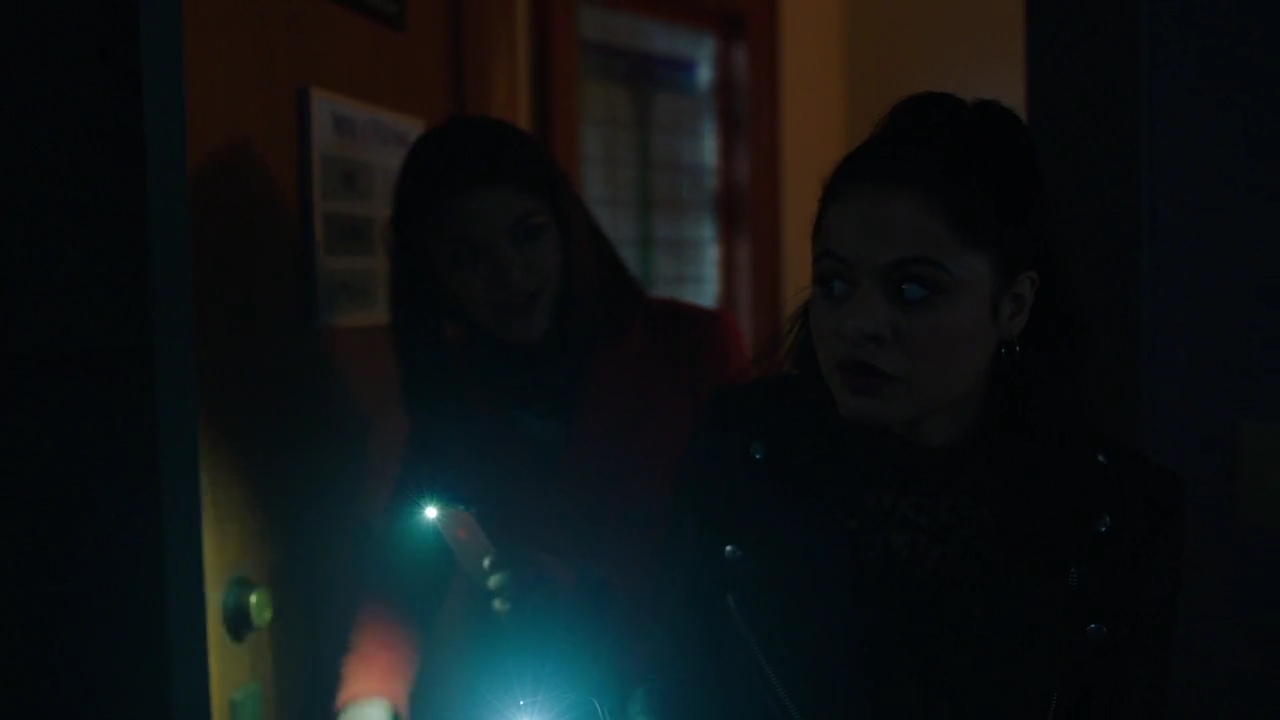 Charmed-Online-dot-nl_Charmed-1x19PowerOfFour00962.jpg