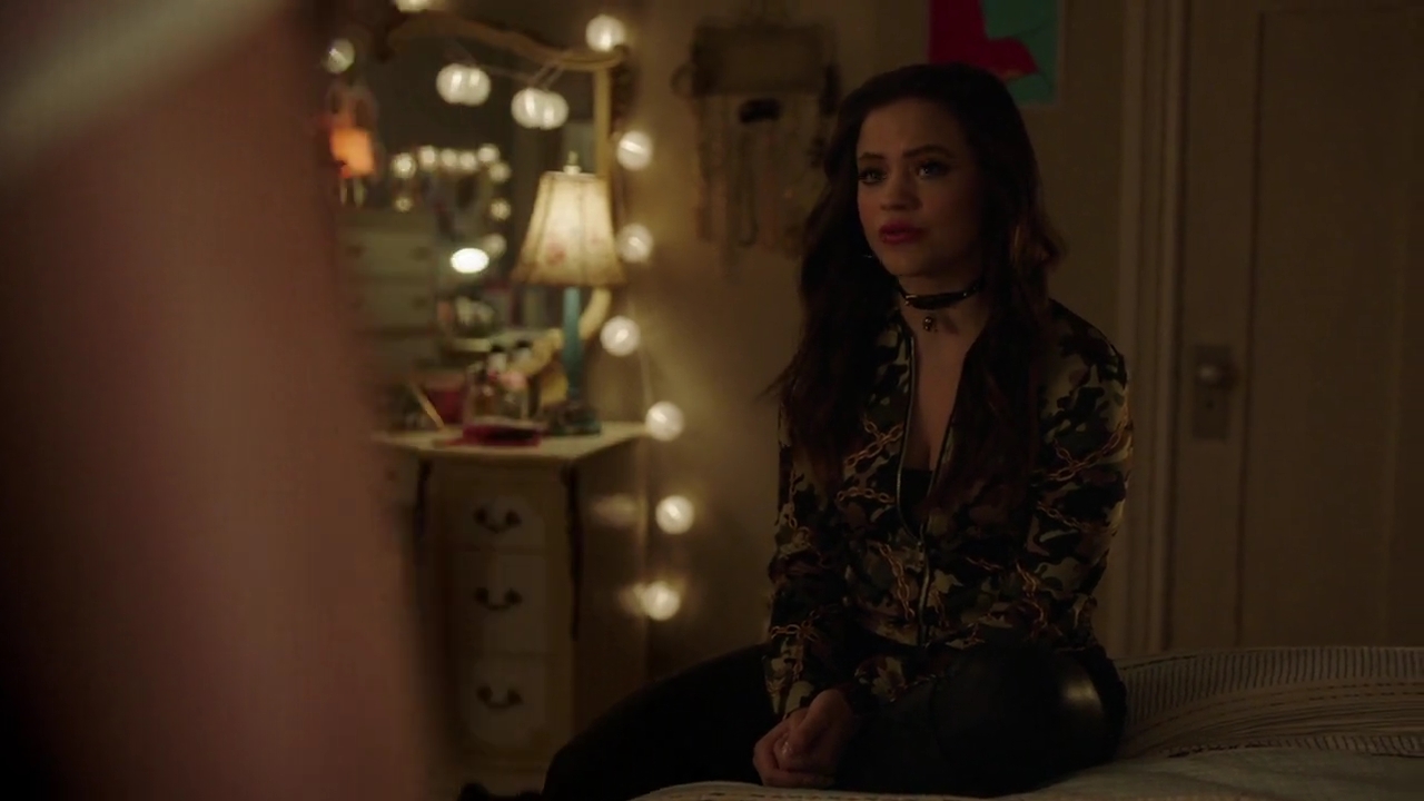 Charmed-Online-dot-nl_Charmed-1x19PowerOfFour01064.jpg Charmed-Online-dot-nl_Charmed-1x19PowerOfFour01064.jpg