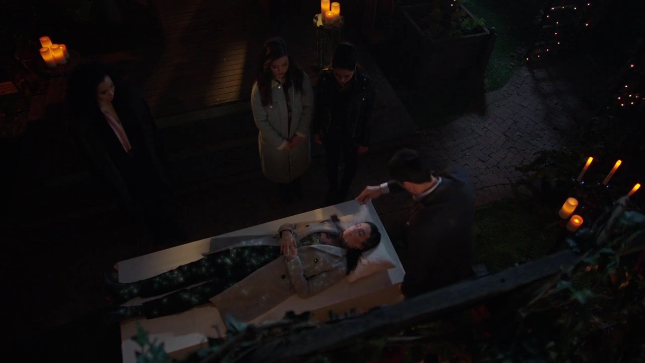 Charmed-Online-dot-nl_Charmed-1x19PowerOfFour01745.jpg