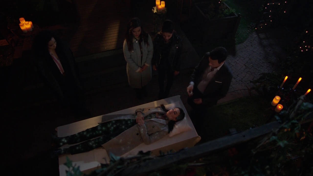 Charmed-Online-dot-nl_Charmed-1x19PowerOfFour01747.jpg