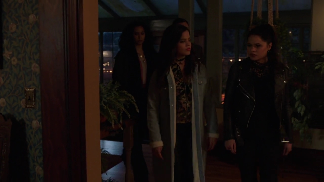 Charmed-Online-dot-nl_Charmed-1x19PowerOfFour01806.jpg