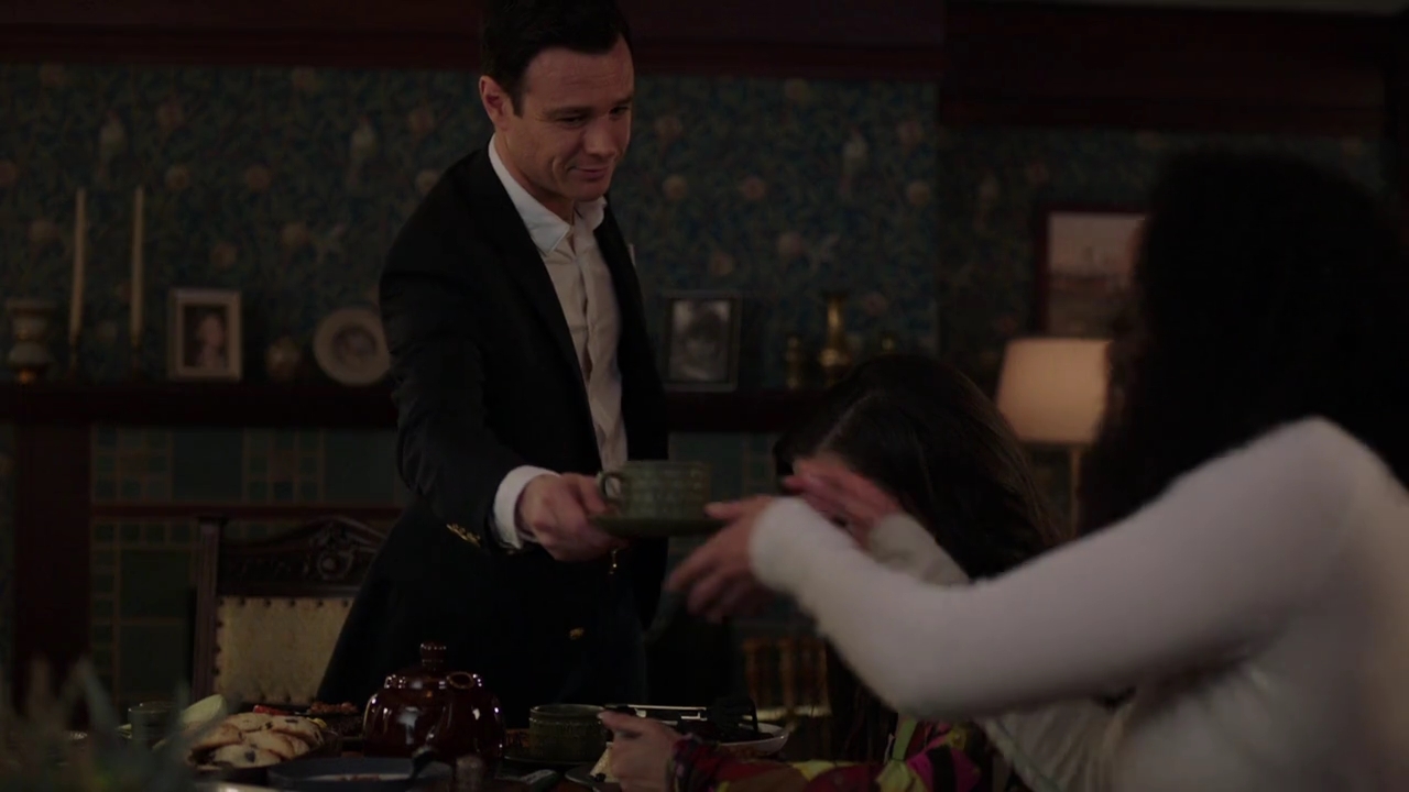Charmed-Online-dot-nl_Charmed-1x19PowerOfFour01929.jpg