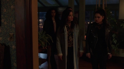 Charmed-Online-dot-nl_Charmed-1x19PowerOfFour01806.jpg