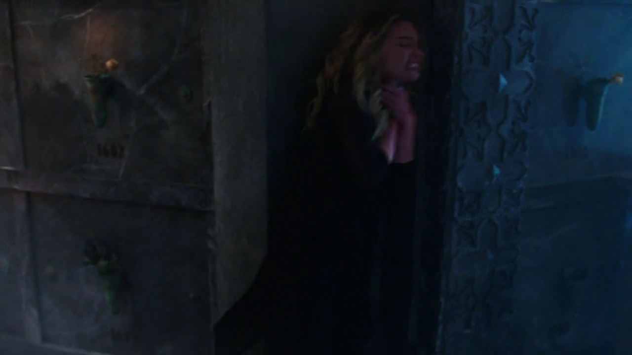 Charmed-Online-dot-nl_Charmed-1x20Ambush00683.jpg