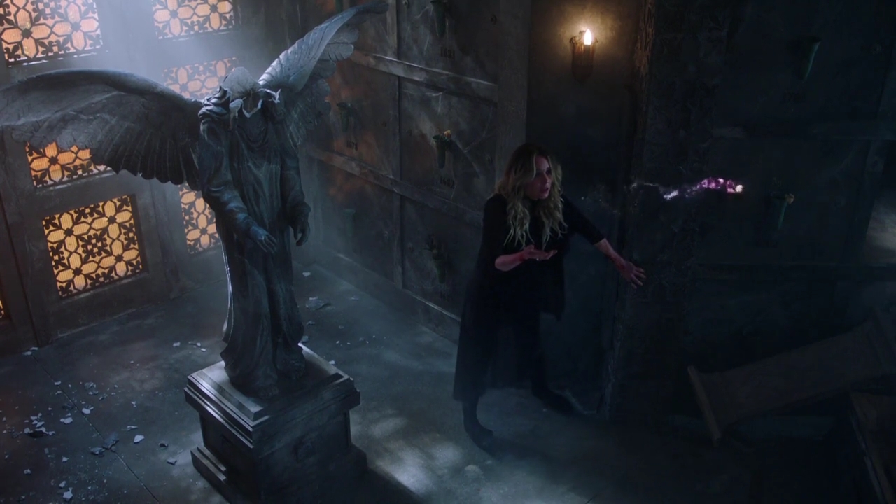 Charmed-Online-dot-nl_Charmed-1x20Ambush00706.jpg Charmed-Online-dot-nl_Charmed-1x20Ambush00706.jpg