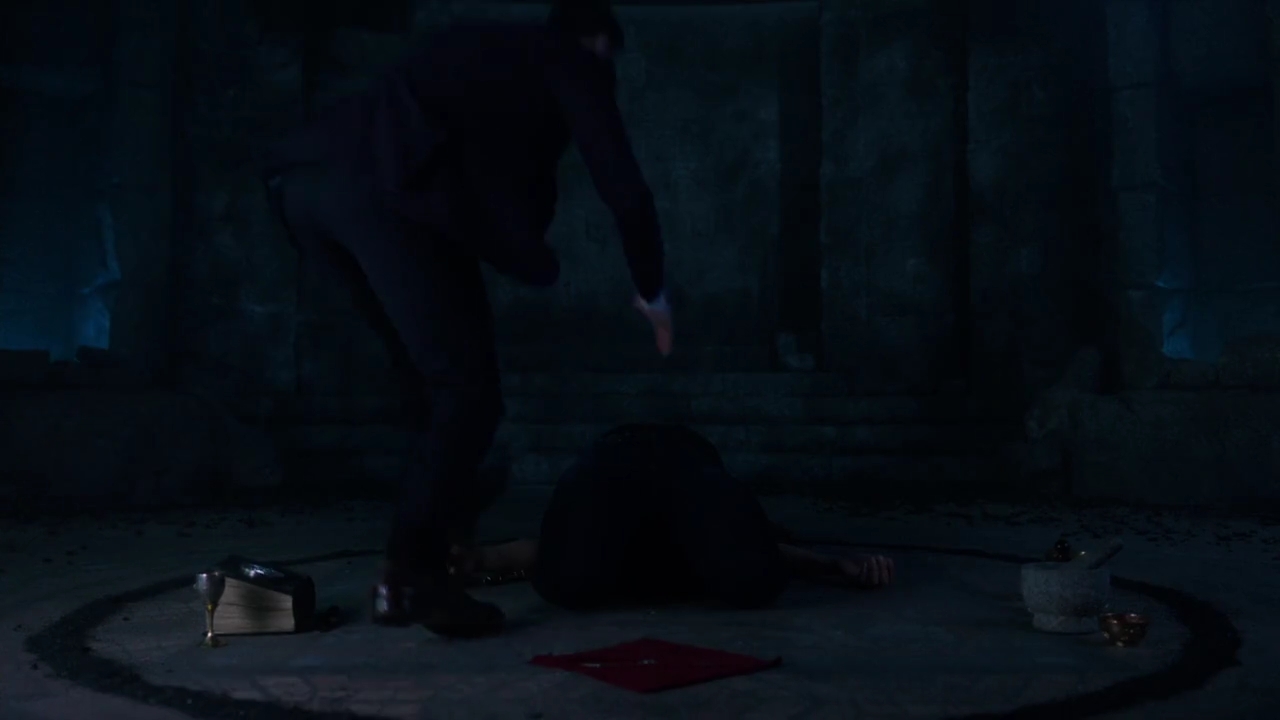 Charmed-Online-dot-nl_Charmed-1x20Ambush00717.jpg