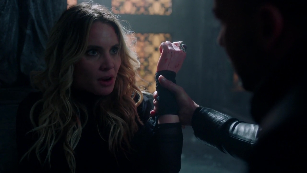 Charmed-Online-dot-nl_Charmed-1x20Ambush00757.jpg Charmed-Online-dot-nl_Charmed-1x20Ambush00757.jpg