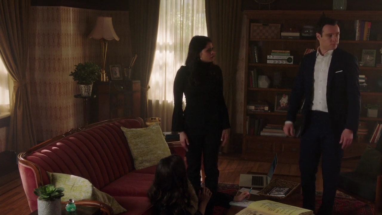 Charmed-Online-dot-nl_Charmed-1x20Ambush01023.jpg
