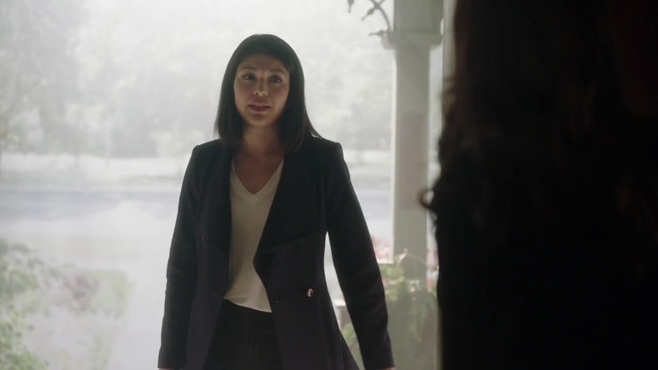 Charmed-Online-dot-nl_Charmed-1x20Ambush01031.jpg