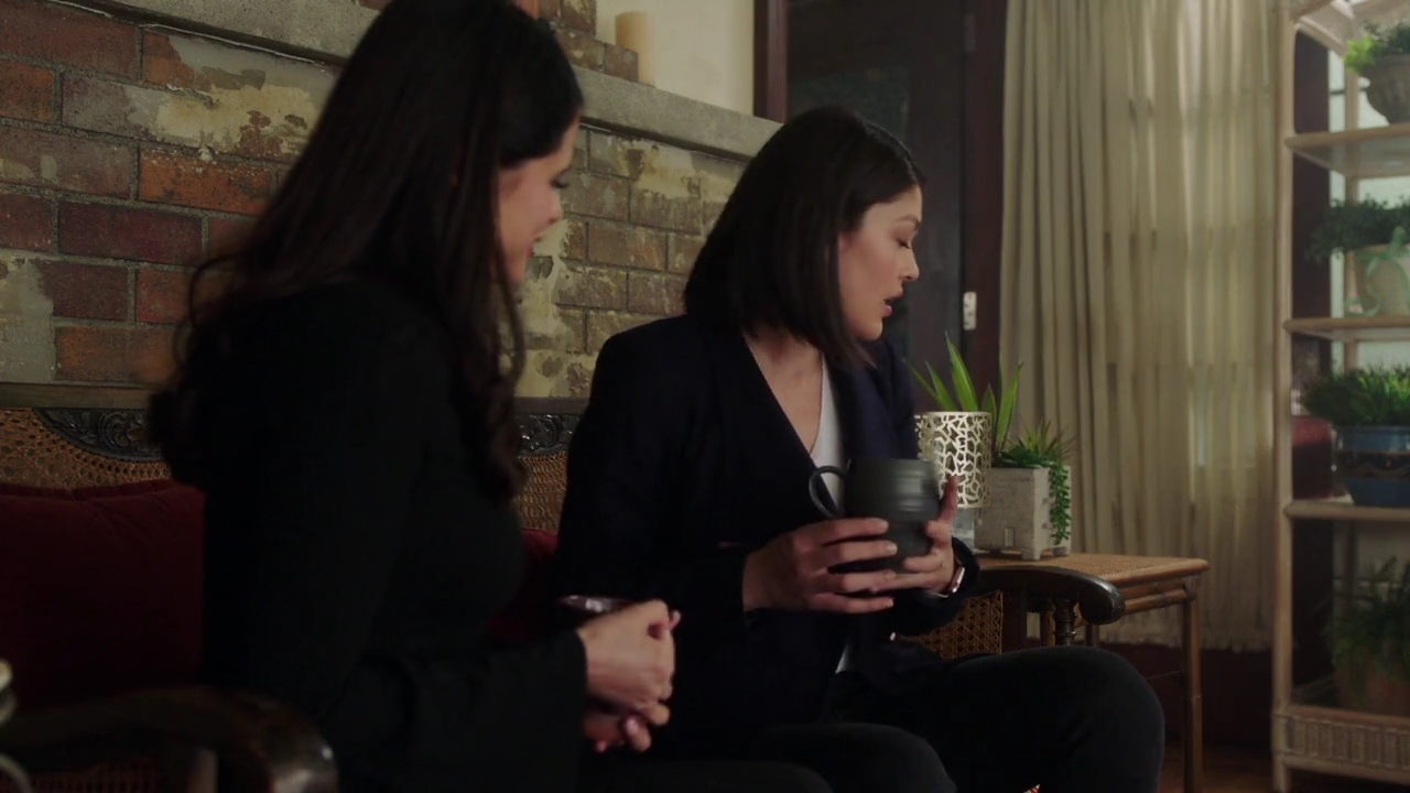 Charmed-Online-dot-nl_Charmed-1x20Ambush01057.jpg Charmed-Online-dot-nl_Charmed-1x20Ambush01057.jpg