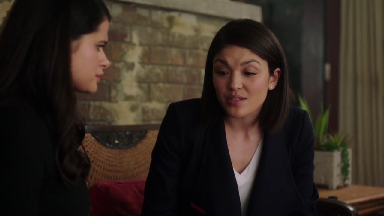 Charmed-Online-dot-nl_Charmed-1x20Ambush01073.jpg