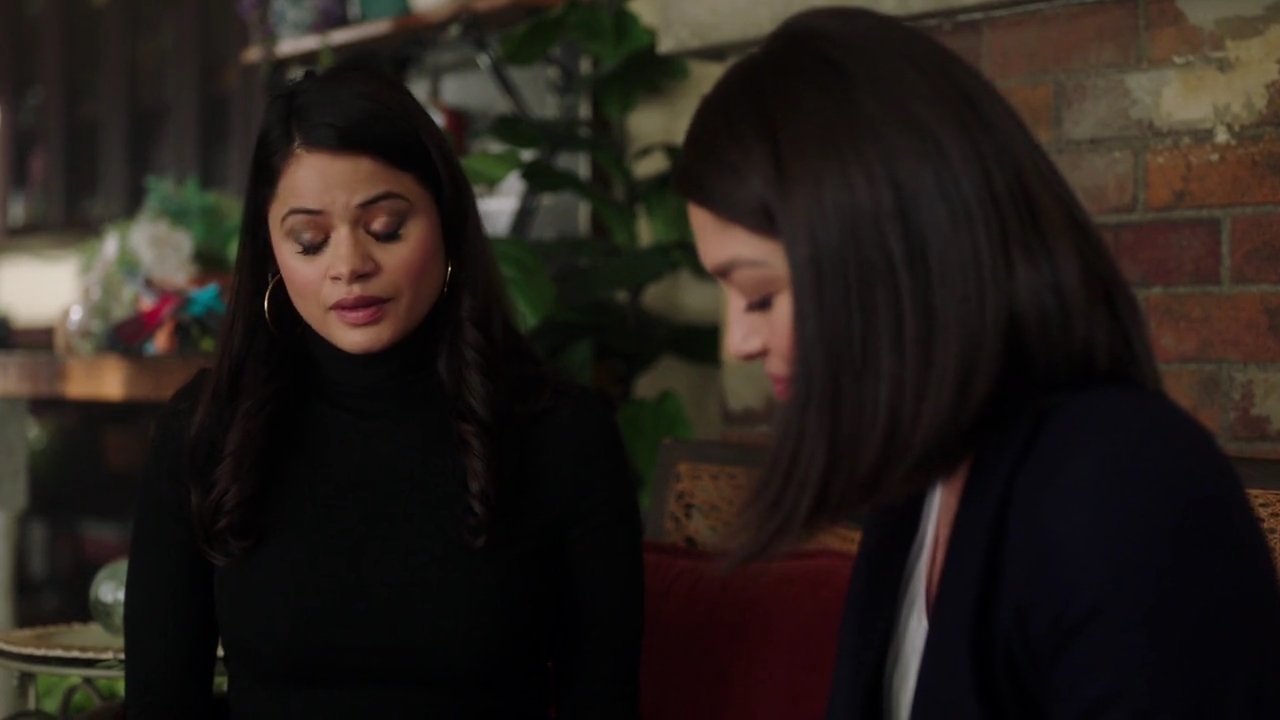 Charmed-Online-dot-nl_Charmed-1x20Ambush01079.jpg