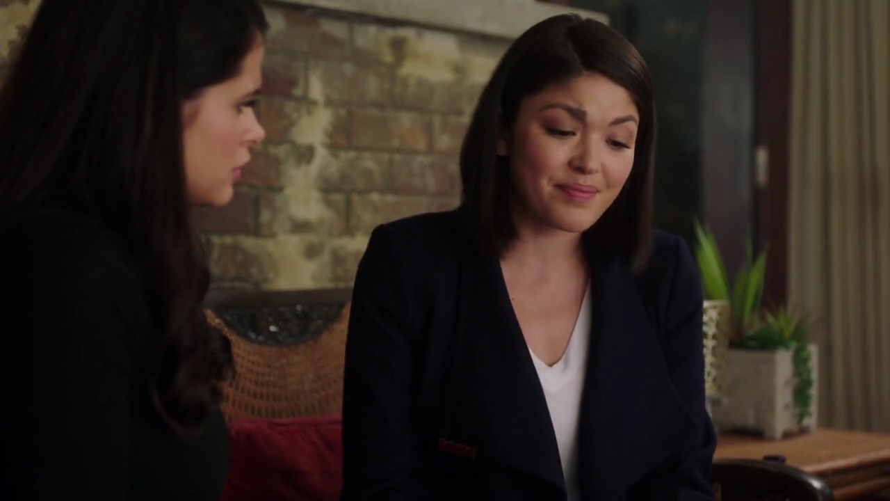 Charmed-Online-dot-nl_Charmed-1x20Ambush01099.jpg