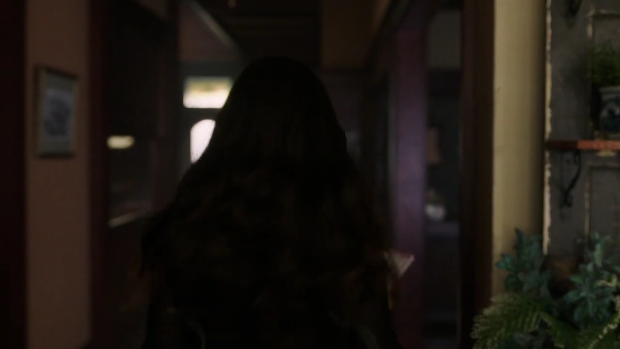 Charmed-Online-dot-nl_Charmed-1x20Ambush01140.jpg