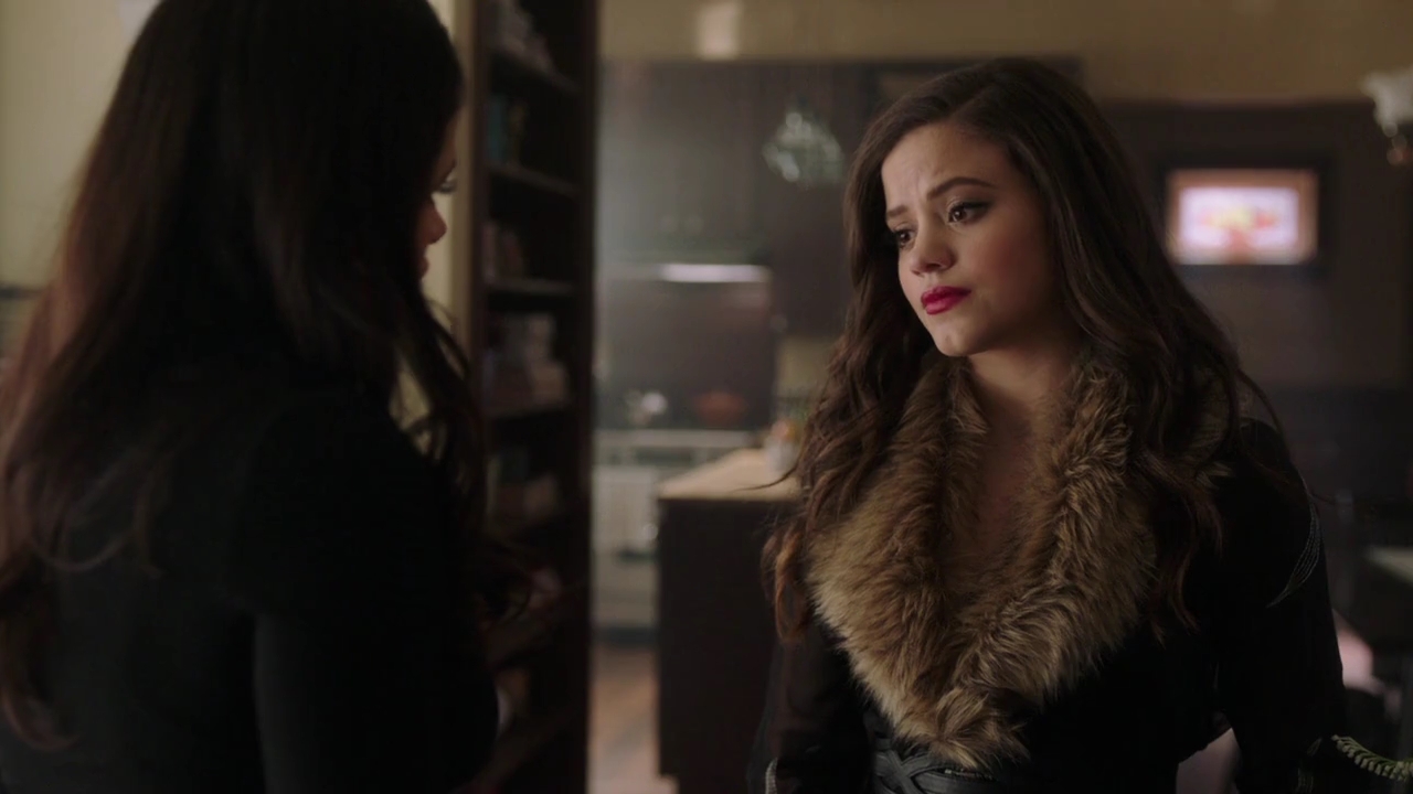 Charmed-Online-dot-nl_Charmed-1x20Ambush01201.jpg