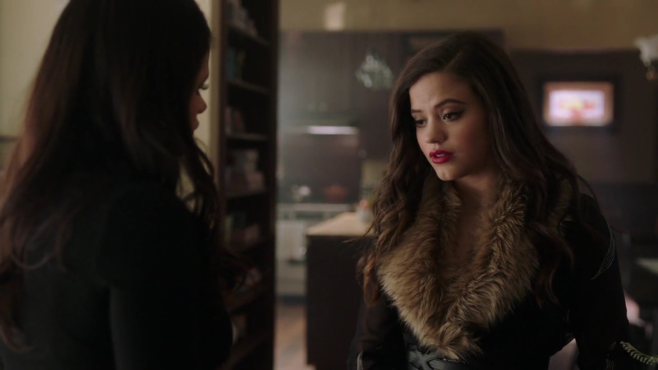 Charmed-Online-dot-nl_Charmed-1x20Ambush01204.jpg