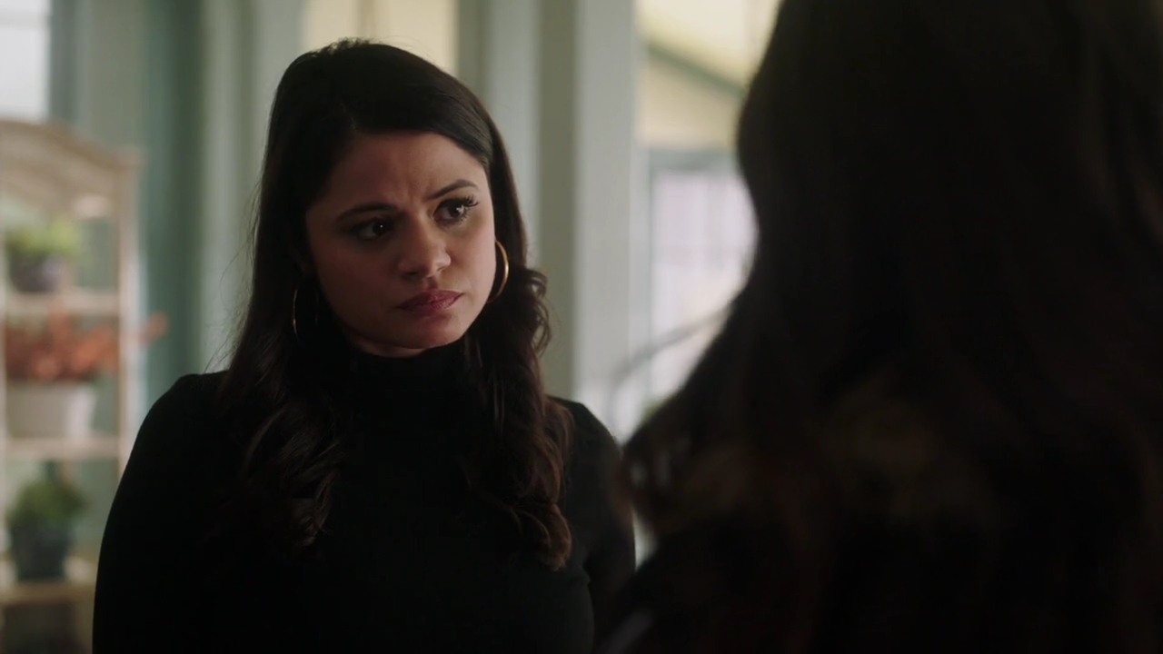 Charmed-Online-dot-nl_Charmed-1x20Ambush01207.jpg