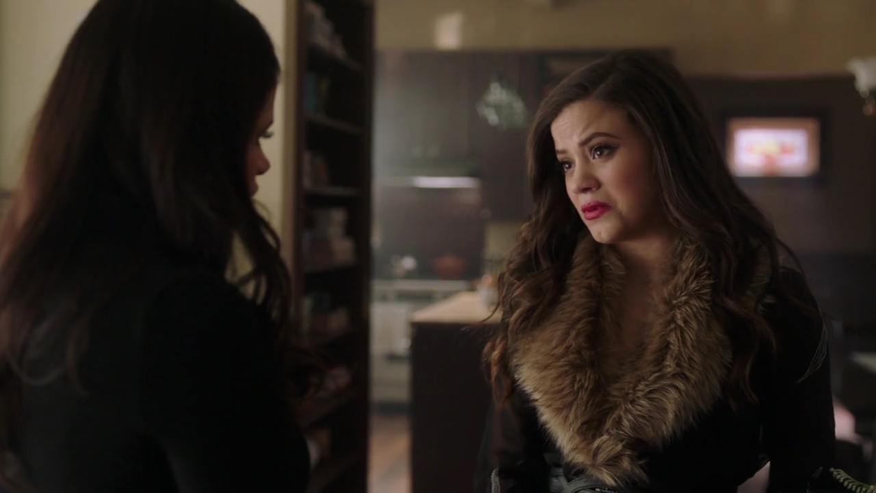Charmed-Online-dot-nl_Charmed-1x20Ambush01209.jpg
