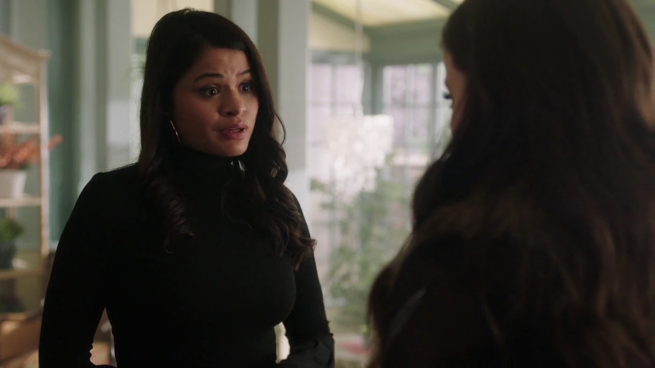 Charmed-Online-dot-nl_Charmed-1x20Ambush01223.jpg
