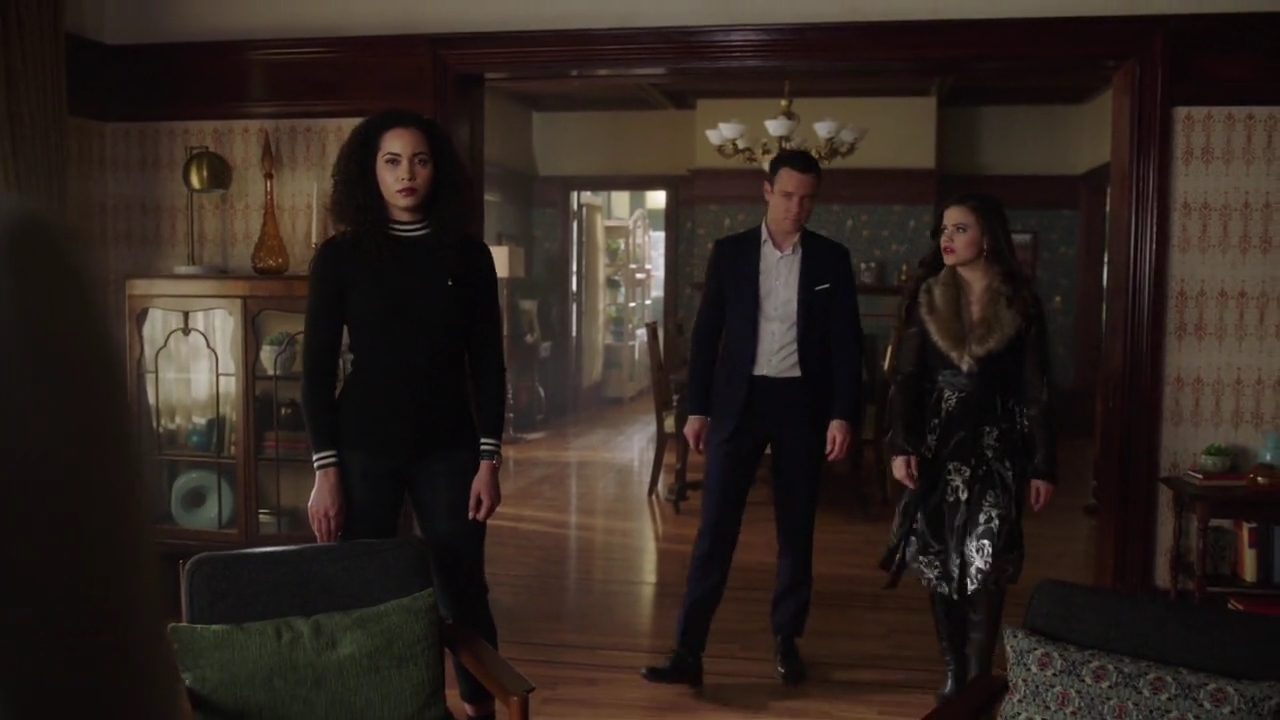 Charmed-Online-dot-nl_Charmed-1x20Ambush01246.jpg