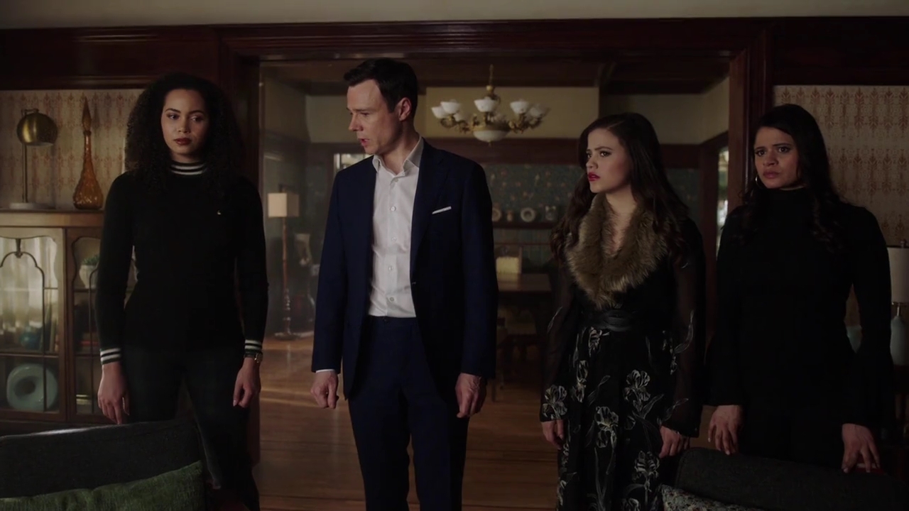 Charmed-Online-dot-nl_Charmed-1x20Ambush01265.jpg