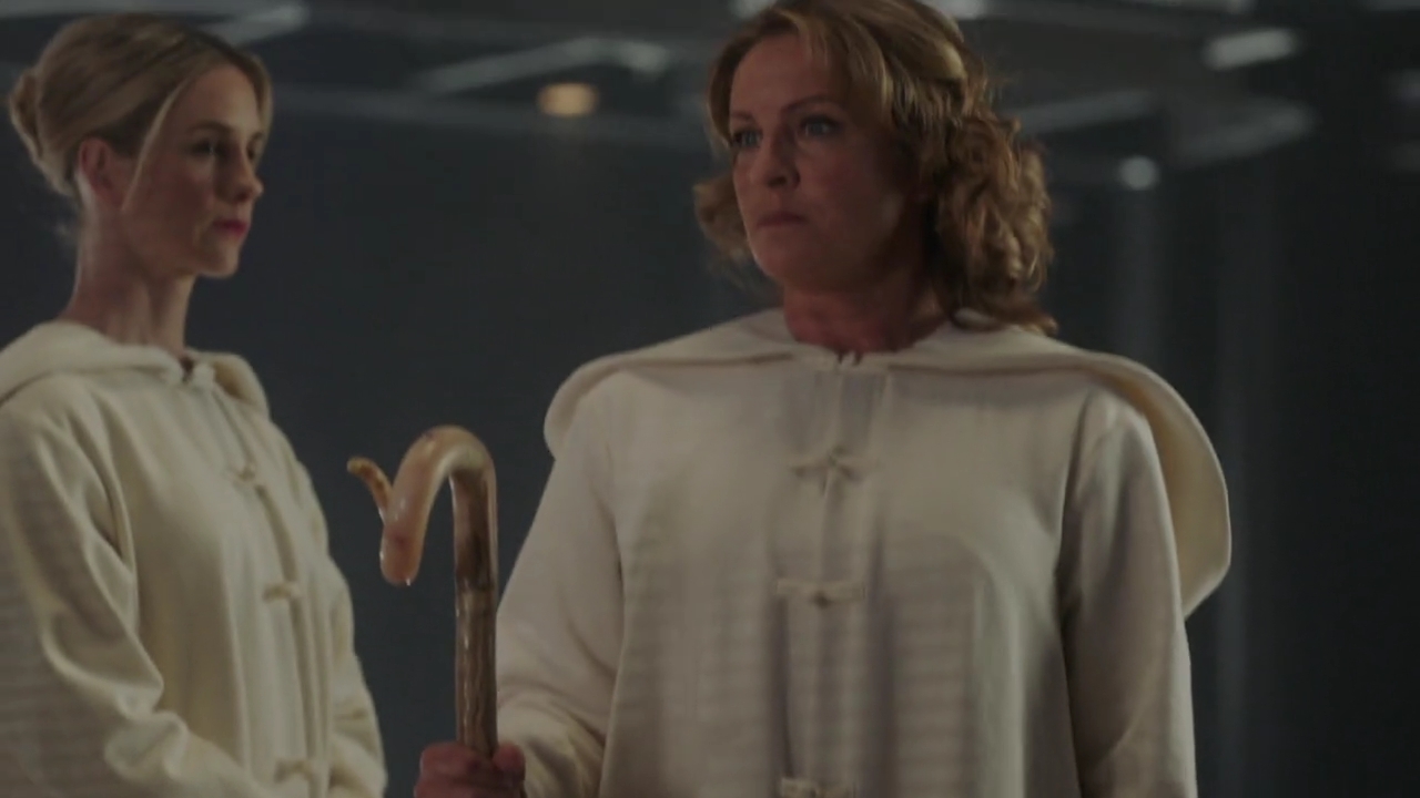 Charmed-Online-dot-nl_Charmed-1x20Ambush01300.jpg