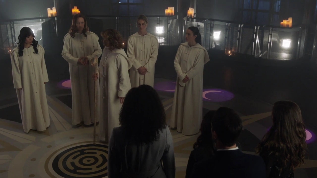 Charmed-Online-dot-nl_Charmed-1x20Ambush01316.jpg