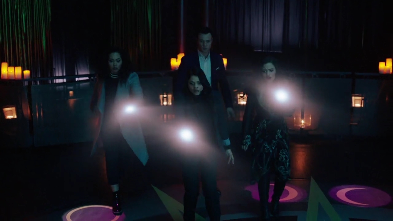 Charmed-Online-dot-nl_Charmed-1x20Ambush01370.jpg