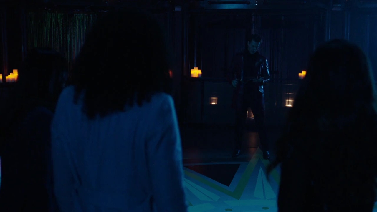 Charmed-Online-dot-nl_Charmed-1x20Ambush01398.jpg