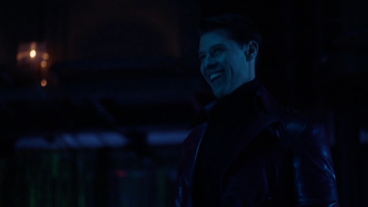 Charmed-Online-dot-nl_Charmed-1x20Ambush01401.jpg