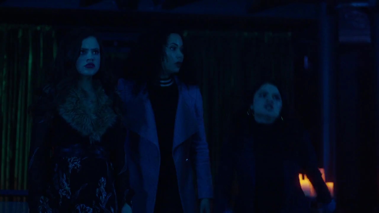 Charmed-Online-dot-nl_Charmed-1x20Ambush01403.jpg