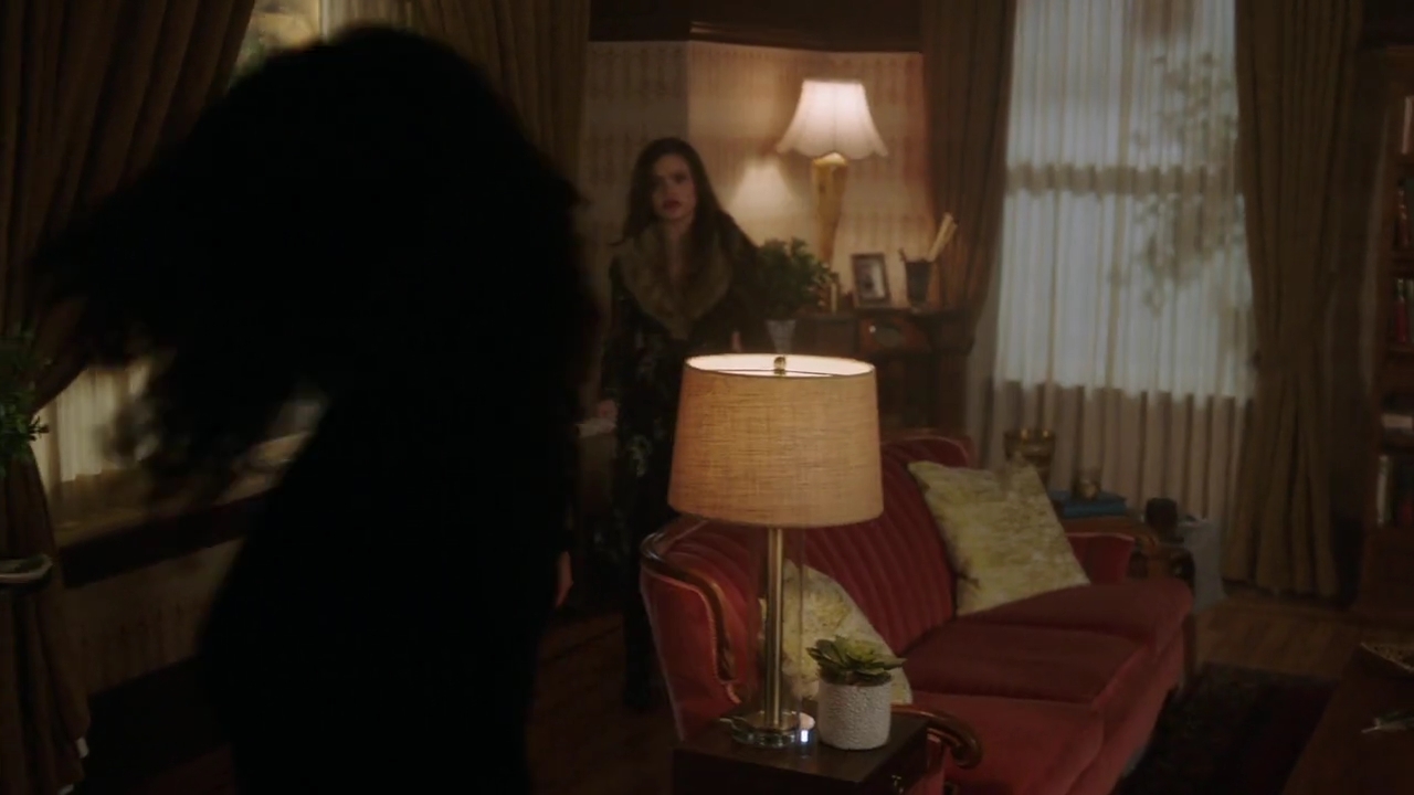 Charmed-Online-dot-nl_Charmed-1x20Ambush01461.jpg