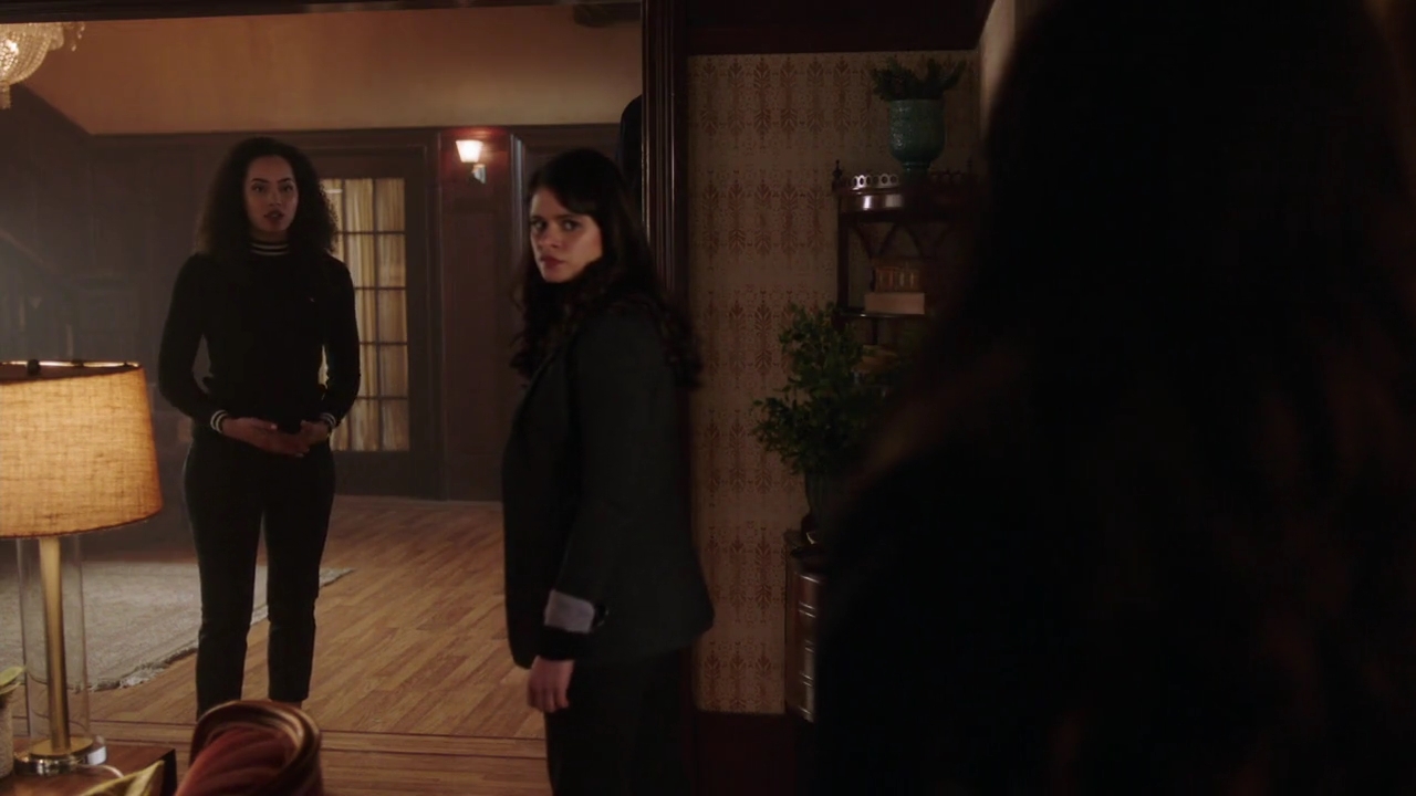 Charmed-Online-dot-nl_Charmed-1x20Ambush01466.jpg