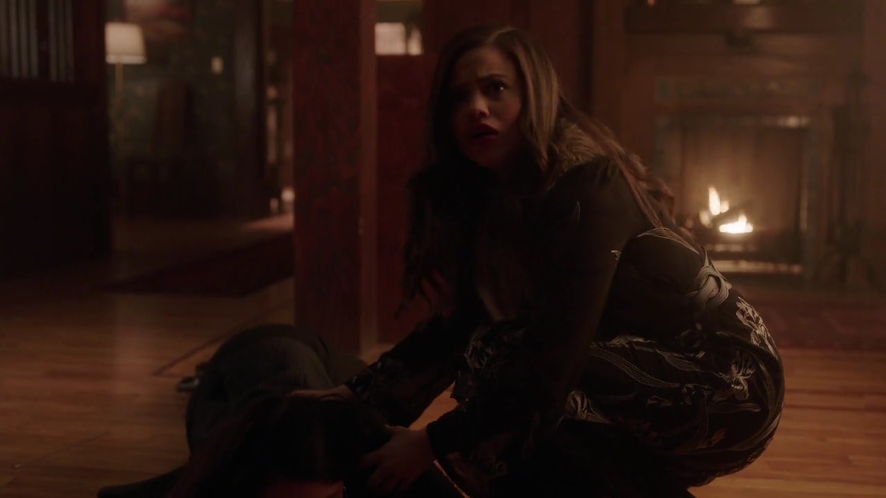 Charmed-Online-dot-nl_Charmed-1x20Ambush01509.jpg