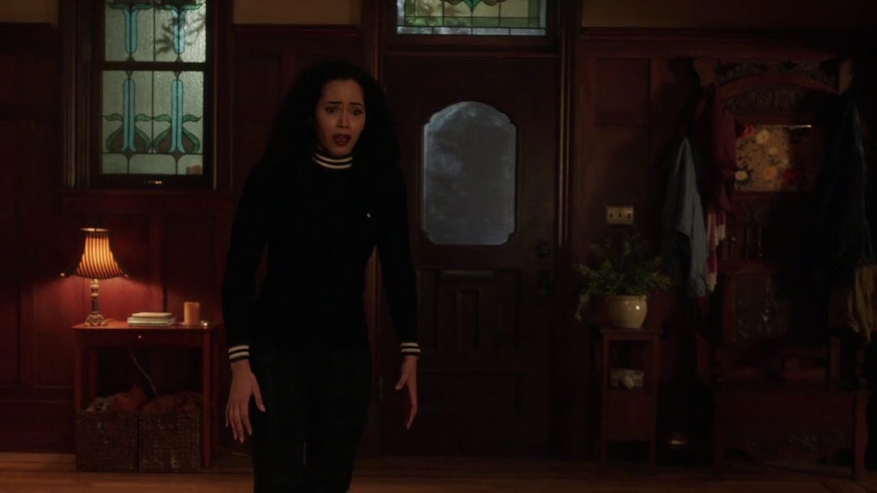 Charmed-Online-dot-nl_Charmed-1x20Ambush01516.jpg