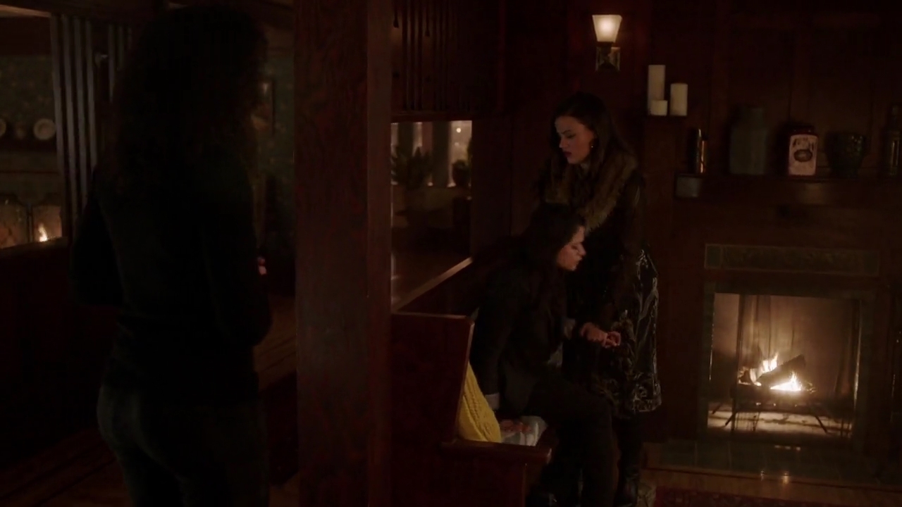 Charmed-Online-dot-nl_Charmed-1x20Ambush01573.jpg