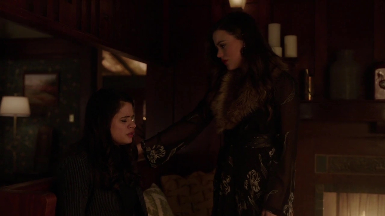 Charmed-Online-dot-nl_Charmed-1x20Ambush01575.jpg