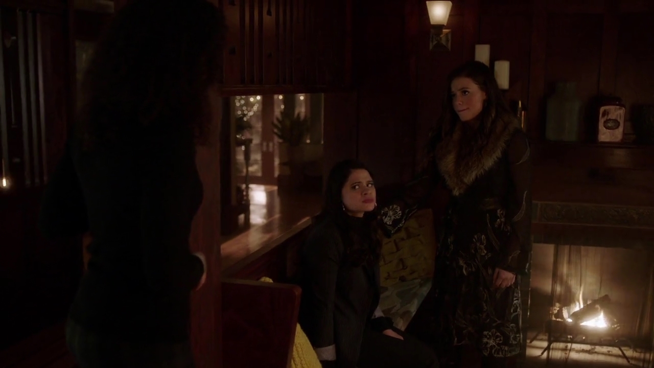 Charmed-Online-dot-nl_Charmed-1x20Ambush01578.jpg