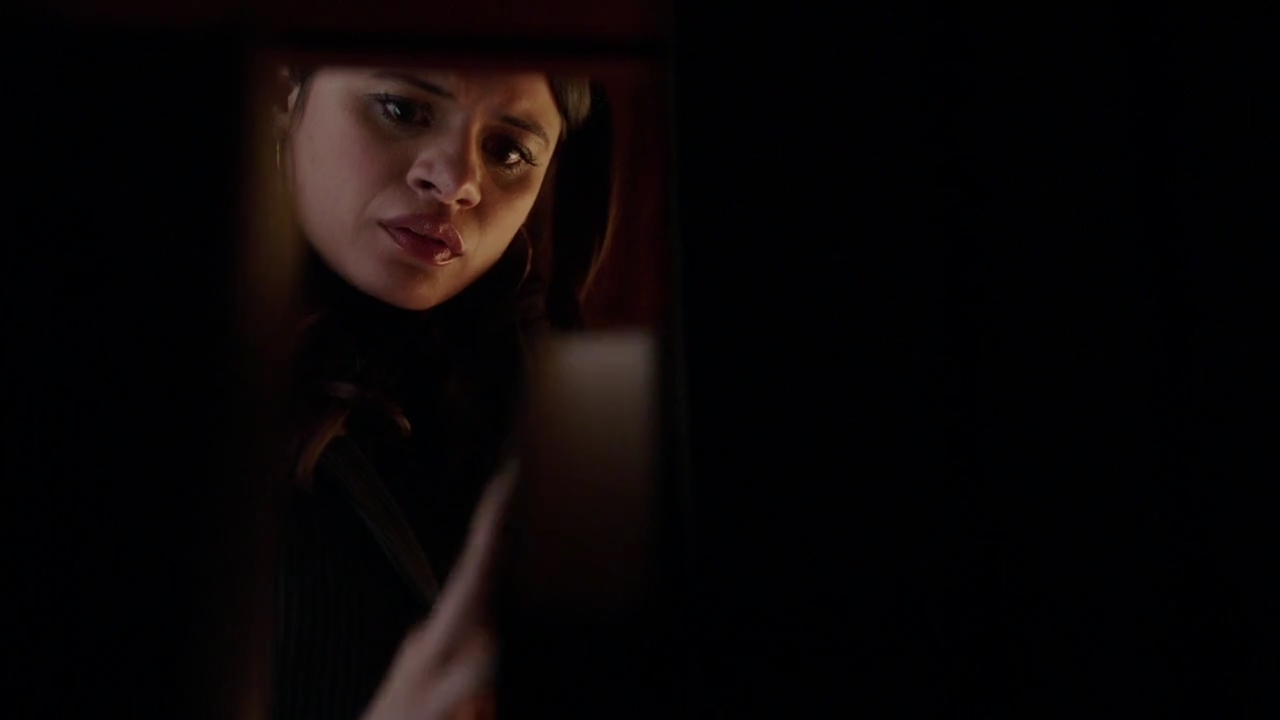 Charmed-Online-dot-nl_Charmed-1x20Ambush01643.jpg