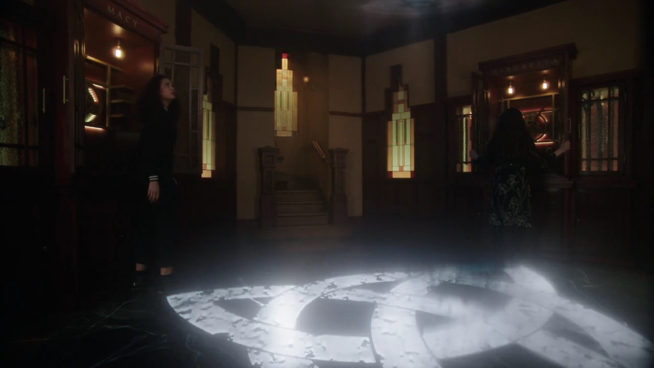 Charmed-Online-dot-nl_Charmed-1x20Ambush01698.jpg