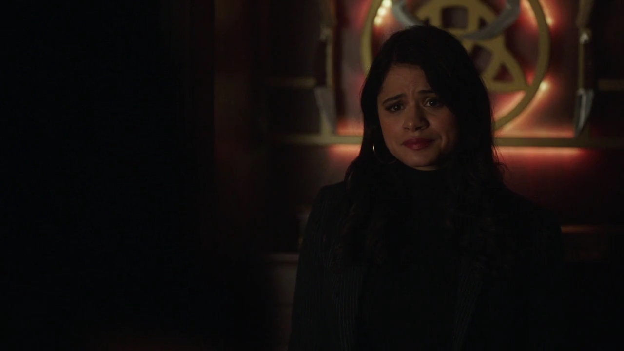 Charmed-Online-dot-nl_Charmed-1x20Ambush01711.jpg