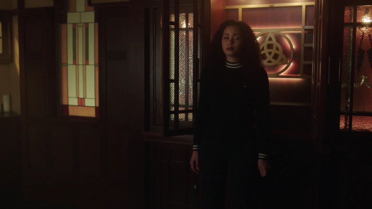 Charmed-Online-dot-nl_Charmed-1x20Ambush01801.jpg