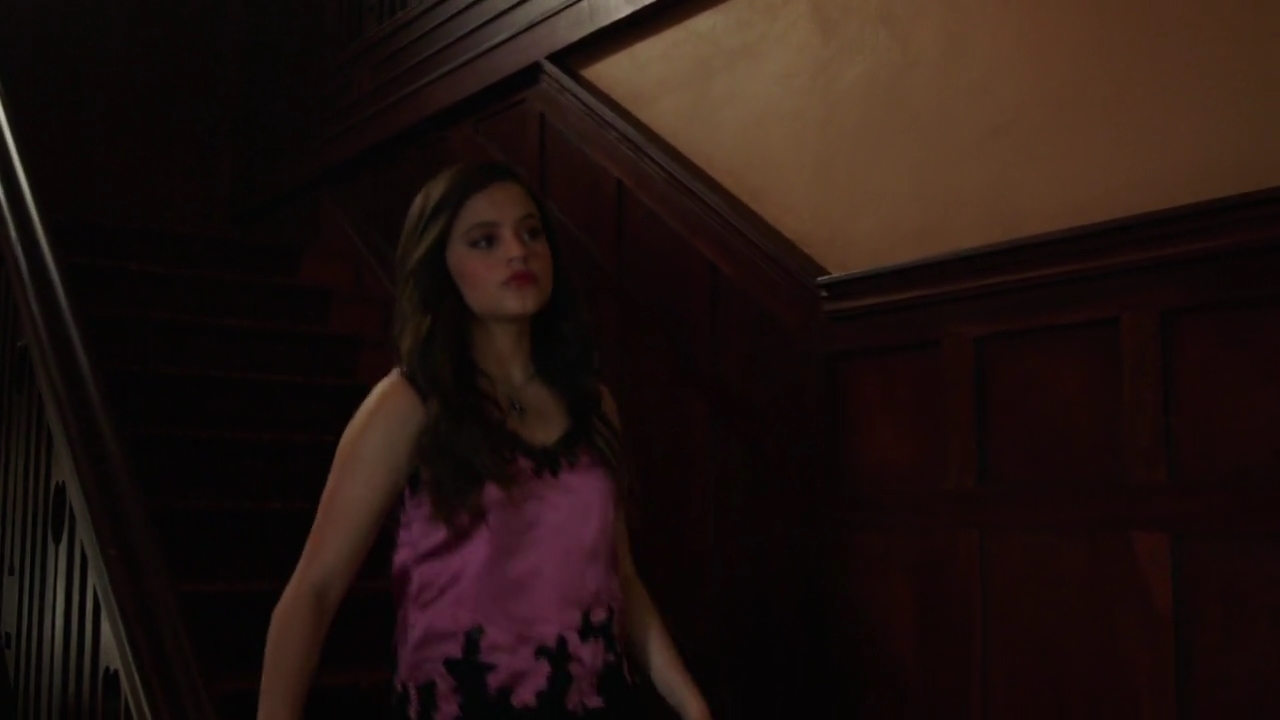 Charmed-Online-dot-nl_Charmed-1x21RedRain00009.jpg