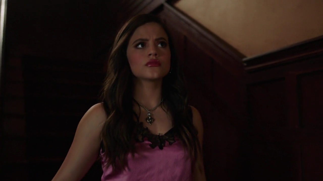 Charmed-Online-dot-nl_Charmed-1x21RedRain00011.jpg