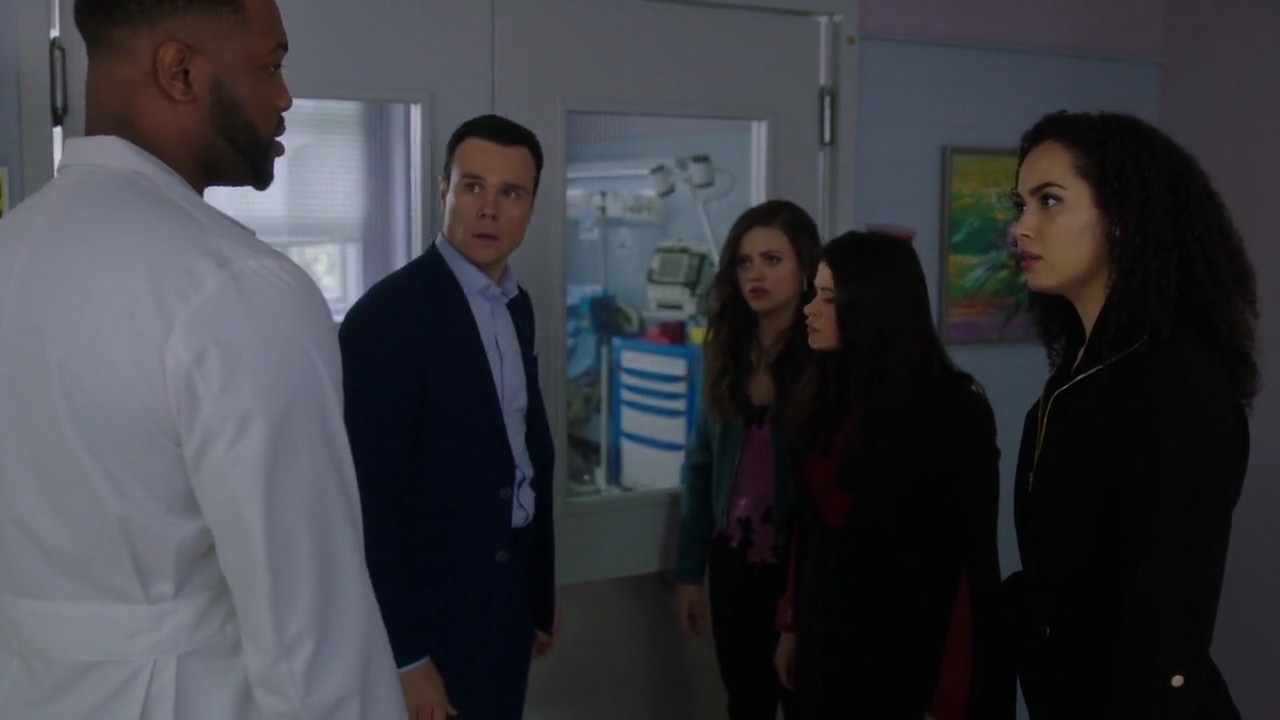 Charmed-Online-dot-nl_Charmed-1x21RedRain00121.jpg