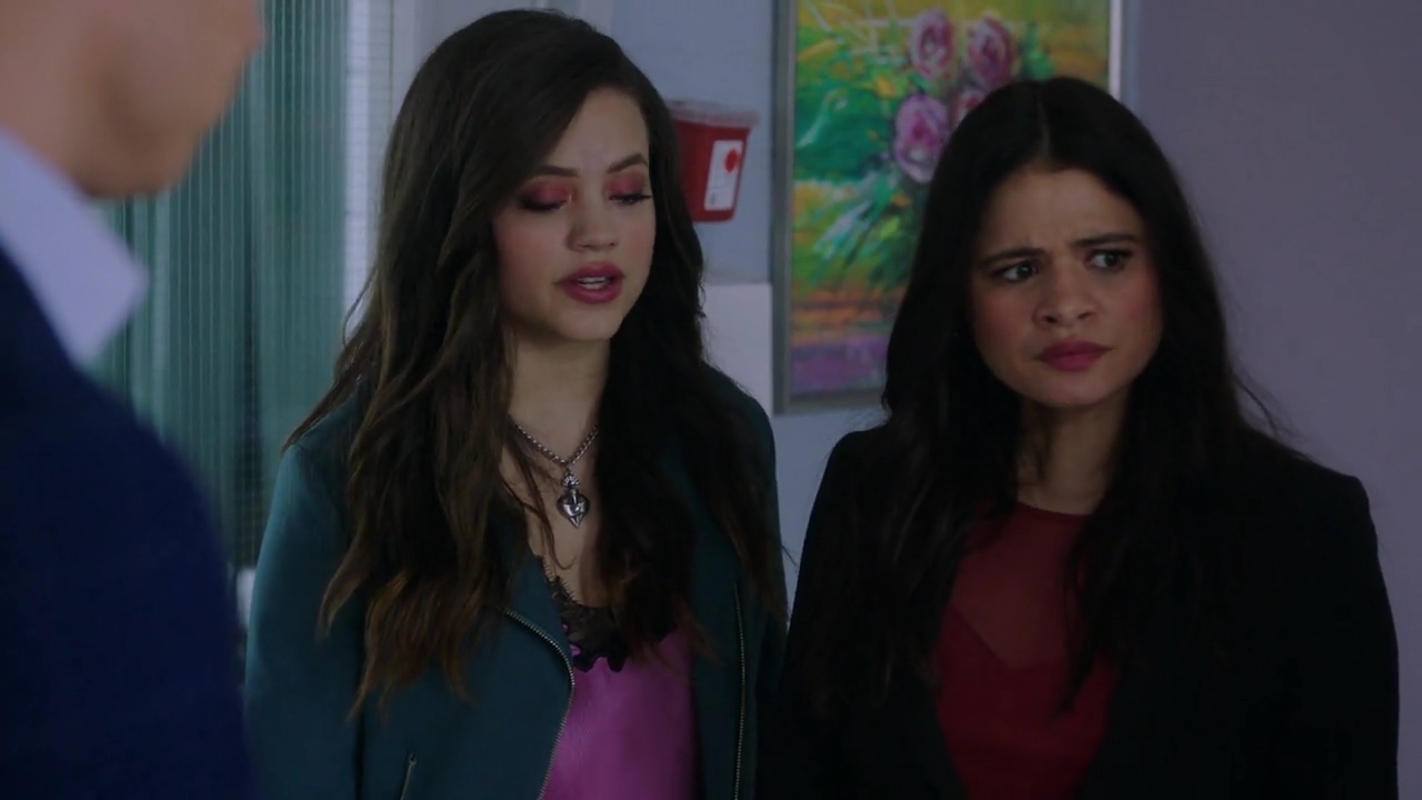 Charmed-Online-dot-nl_Charmed-1x21RedRain00169.jpg