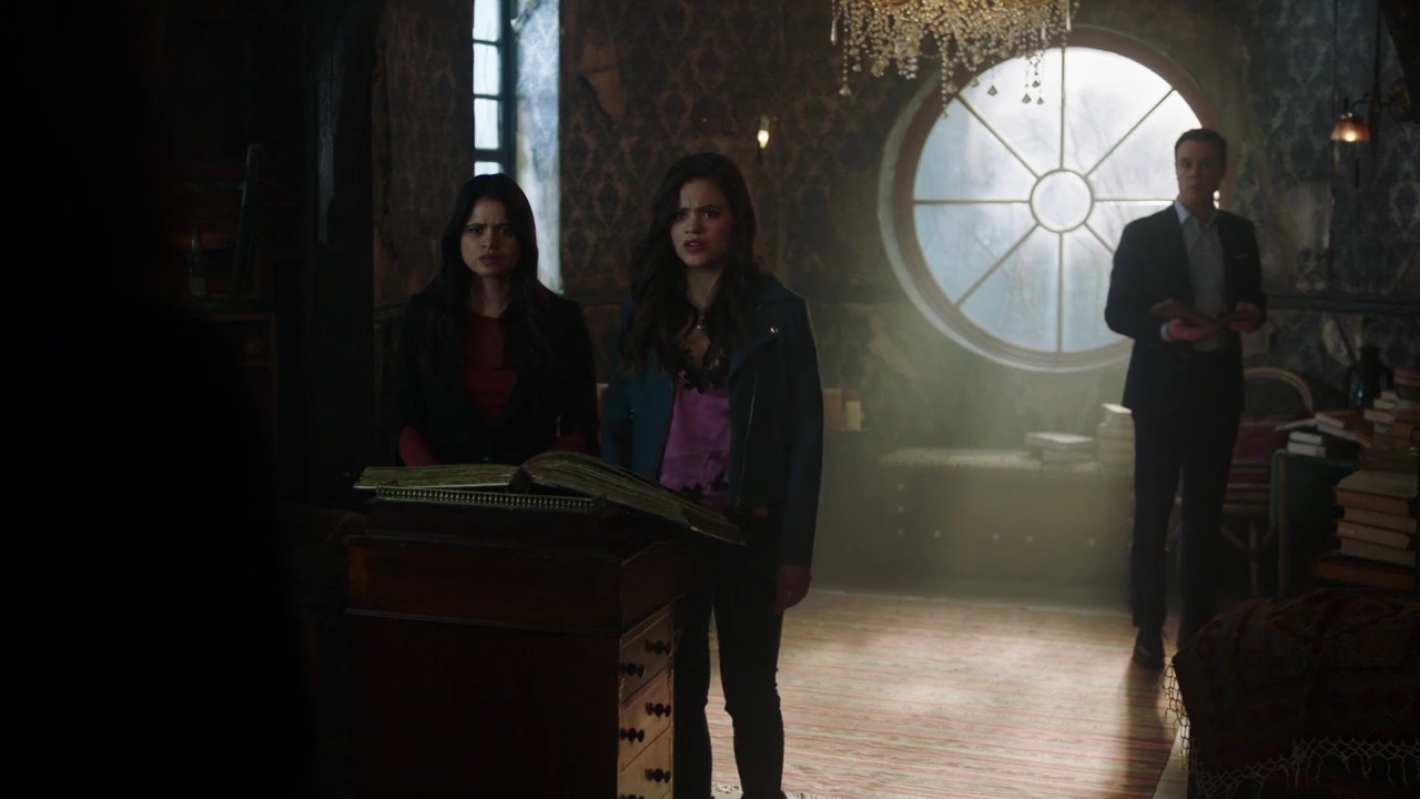 Charmed-Online-dot-nl_Charmed-1x21RedRain00556.jpg