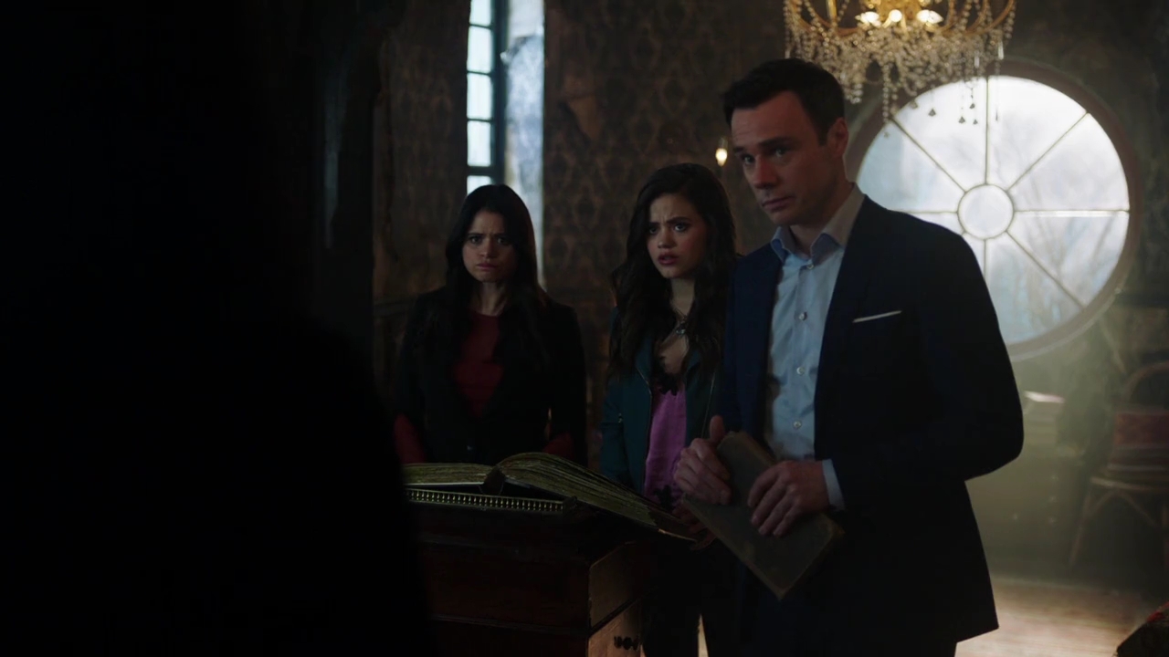 Charmed-Online-dot-nl_Charmed-1x21RedRain00631.jpg