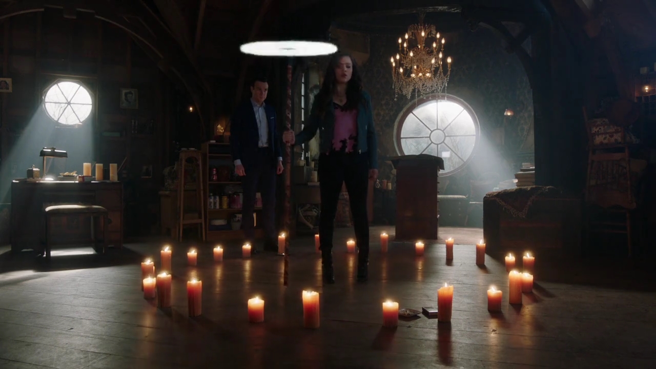 Charmed-Online-dot-nl_Charmed-1x21RedRain00707.jpg