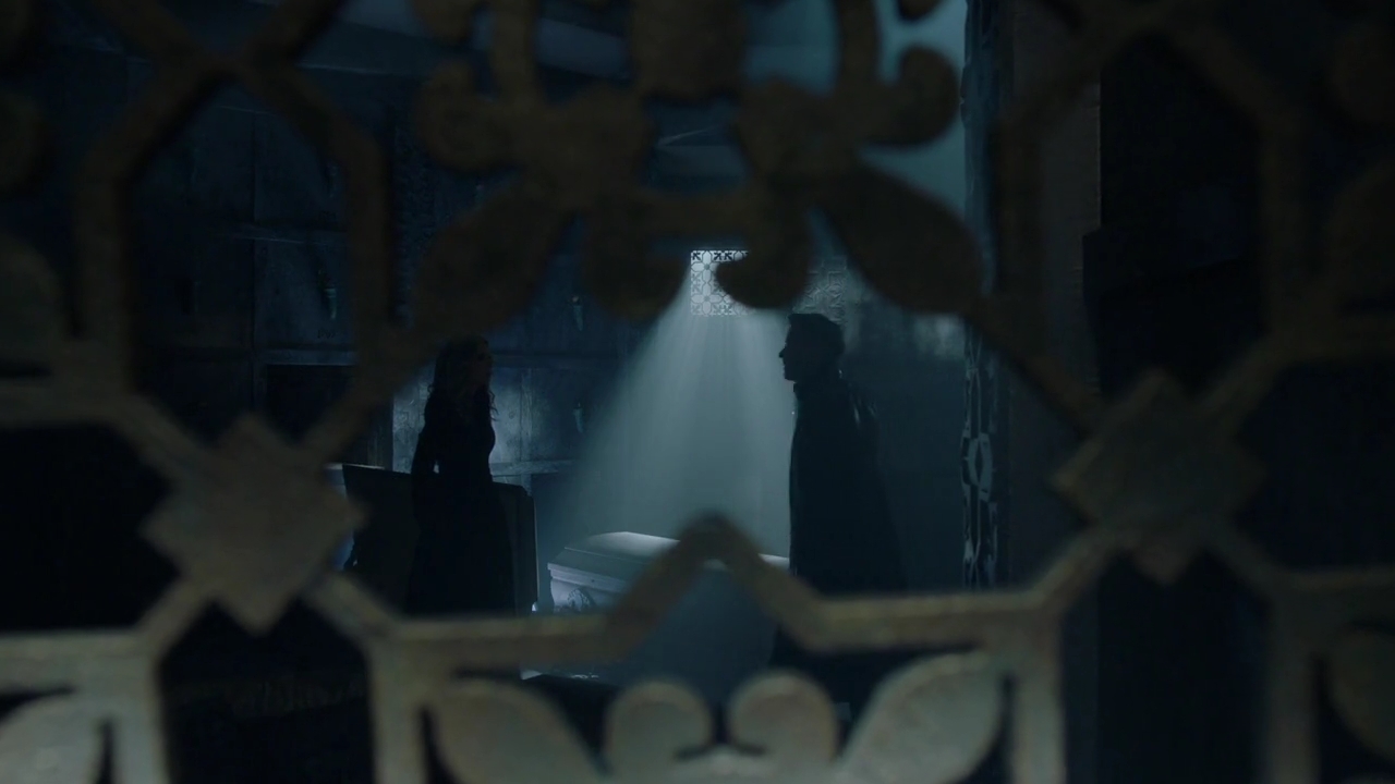 Charmed-Online-dot-nl_Charmed-1x21RedRain01153.jpg